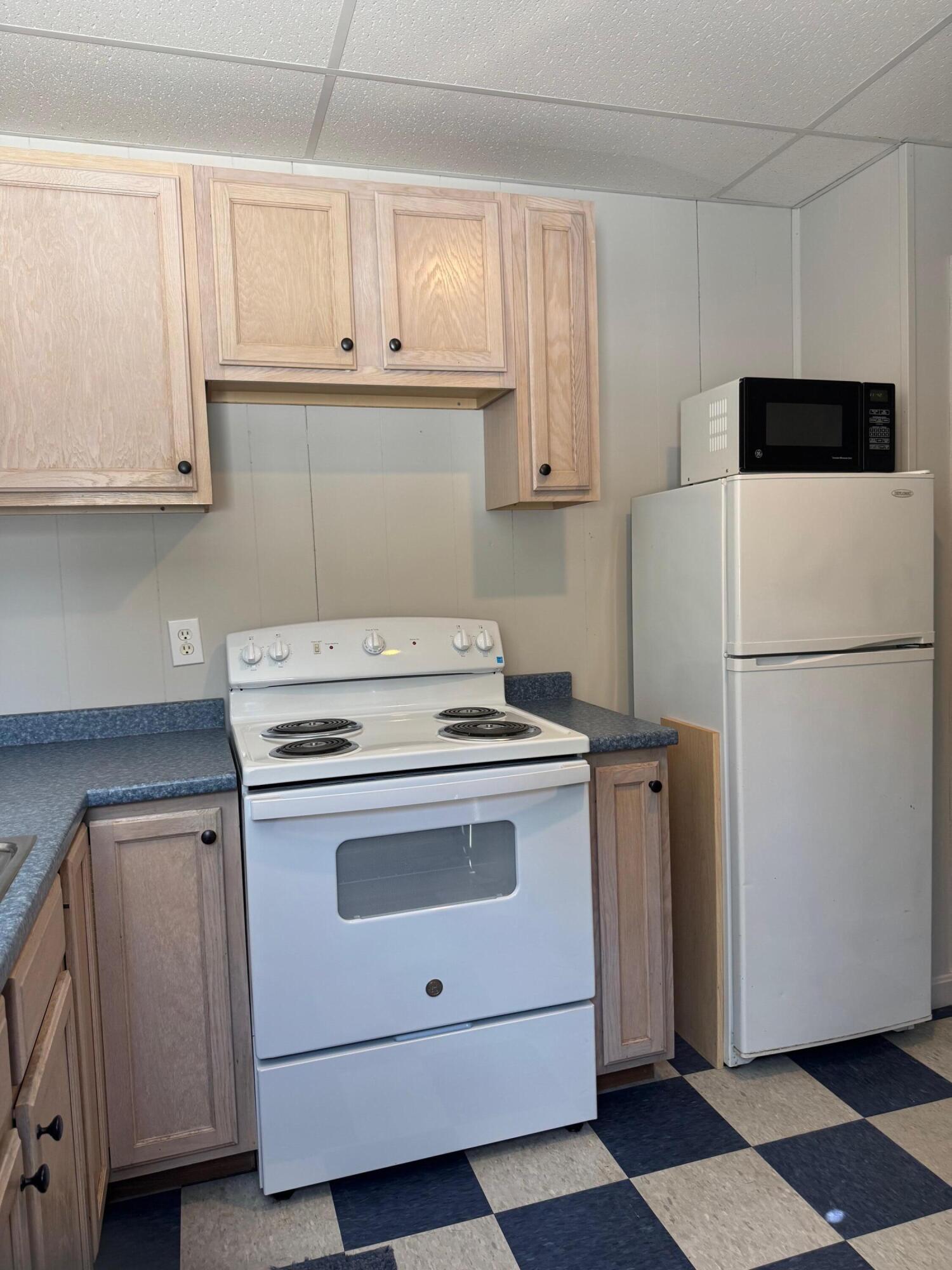 50 State Route 129 South Bristol ME 04573