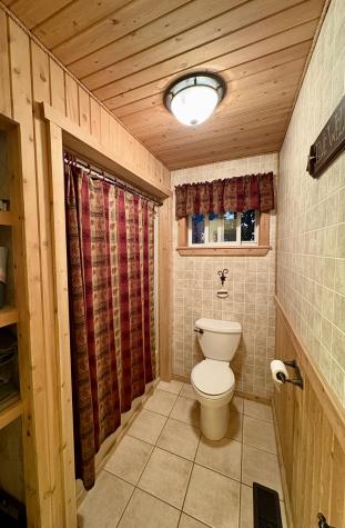 557 Enfield Road Lincoln ME 04457