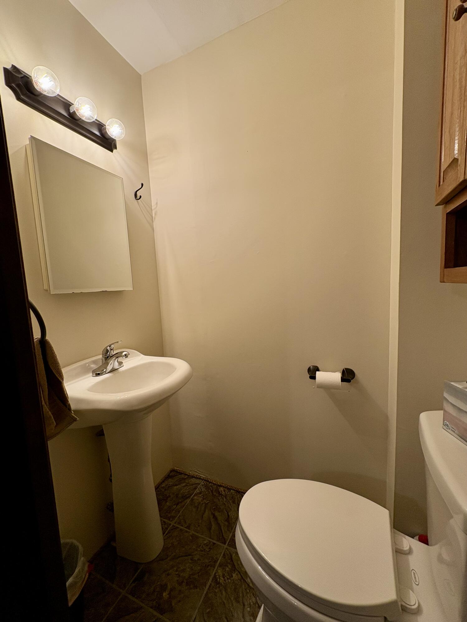 557 Enfield Road Lincoln ME 04457