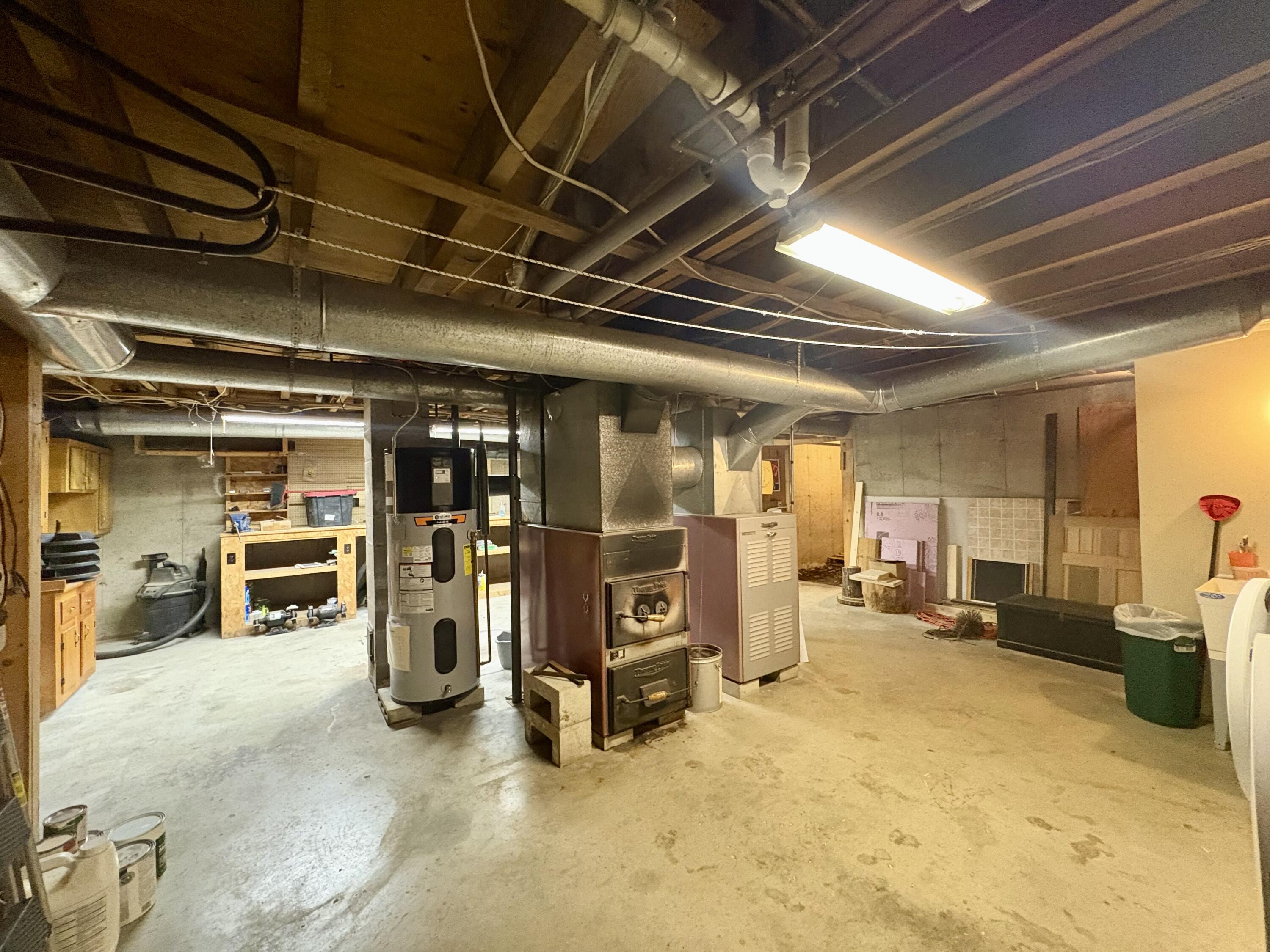 557 Enfield Road Lincoln ME 04457