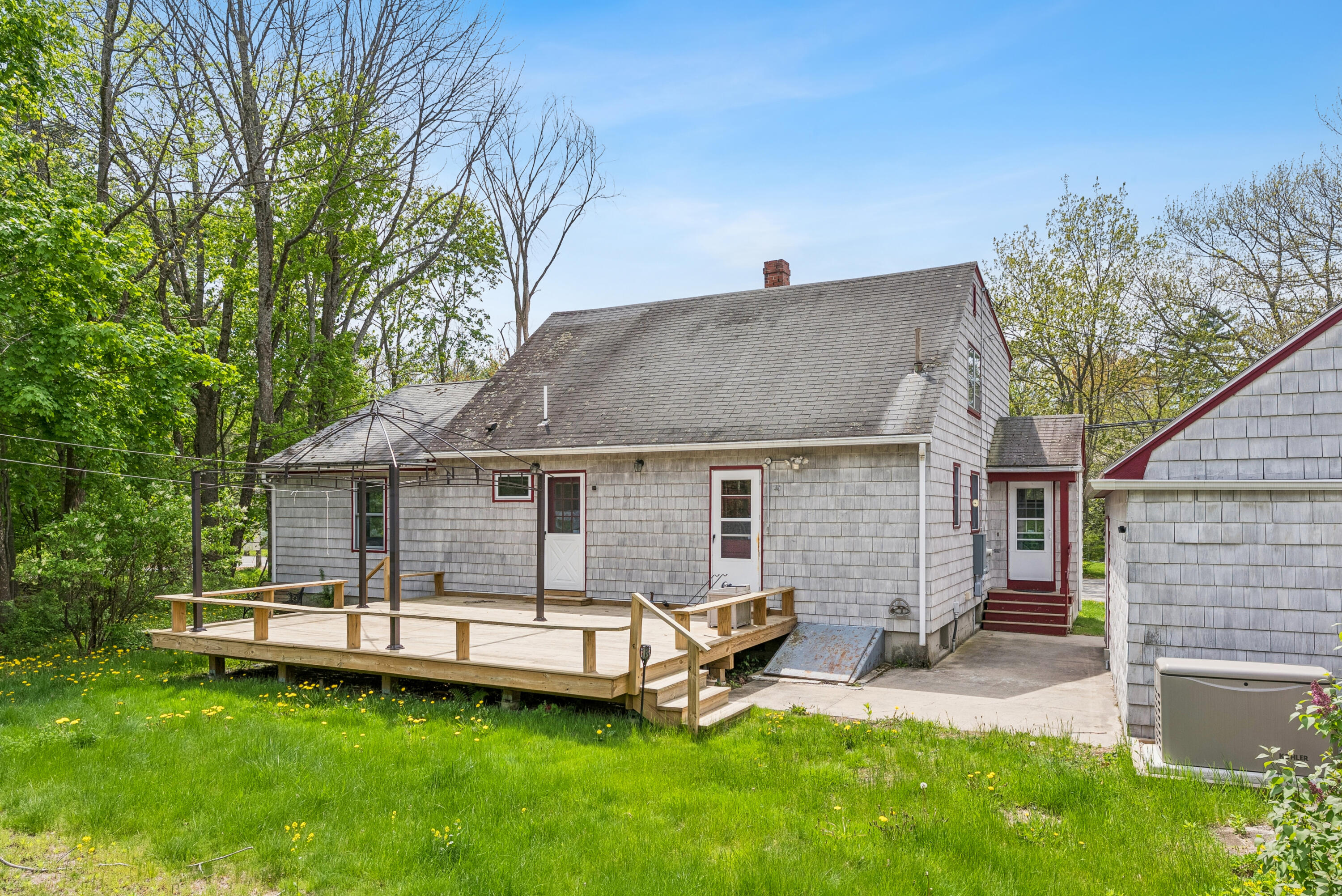 125 Ledgewood Drive Falmouth ME 04105