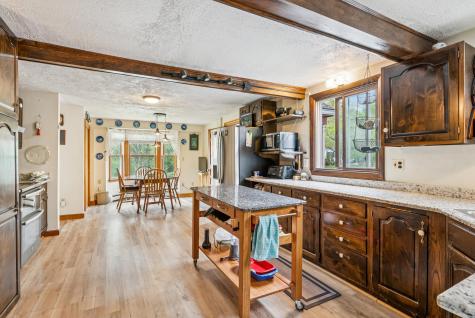125 Ledgewood Drive Falmouth ME 04105