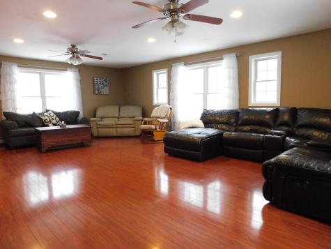 17 Aspen Way Turner ME 04282