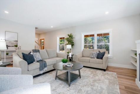 321 Pownal Road Freeport ME 04032