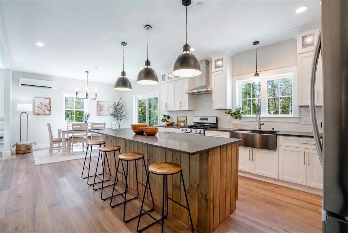 321 Pownal Road Freeport ME 04032