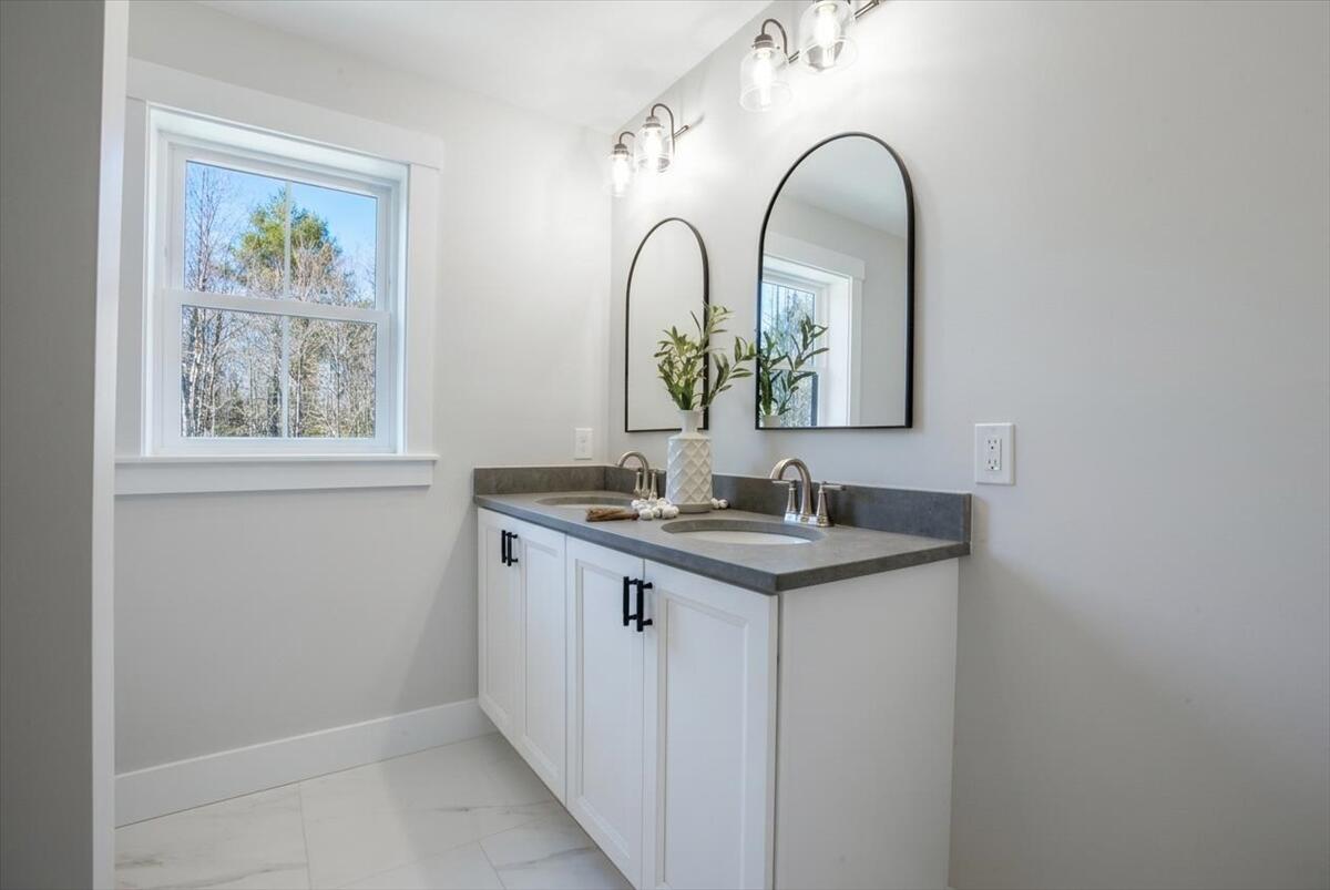 321 Pownal Road Freeport ME 04032