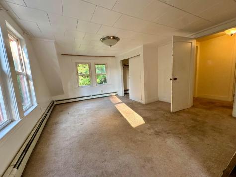 106 S Belfast Avenue Augusta ME 04330