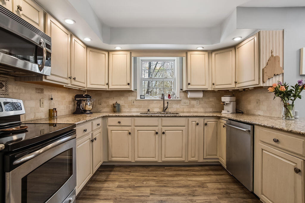 18 Garrison Oaks Drive Kennebunk ME 04043