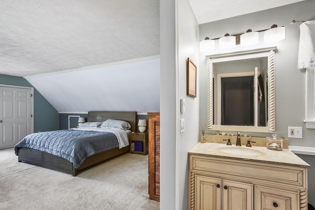 18 Garrison Oaks Drive Kennebunk ME 04043