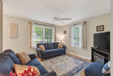 12 Monroe Drive Naples ME 04055