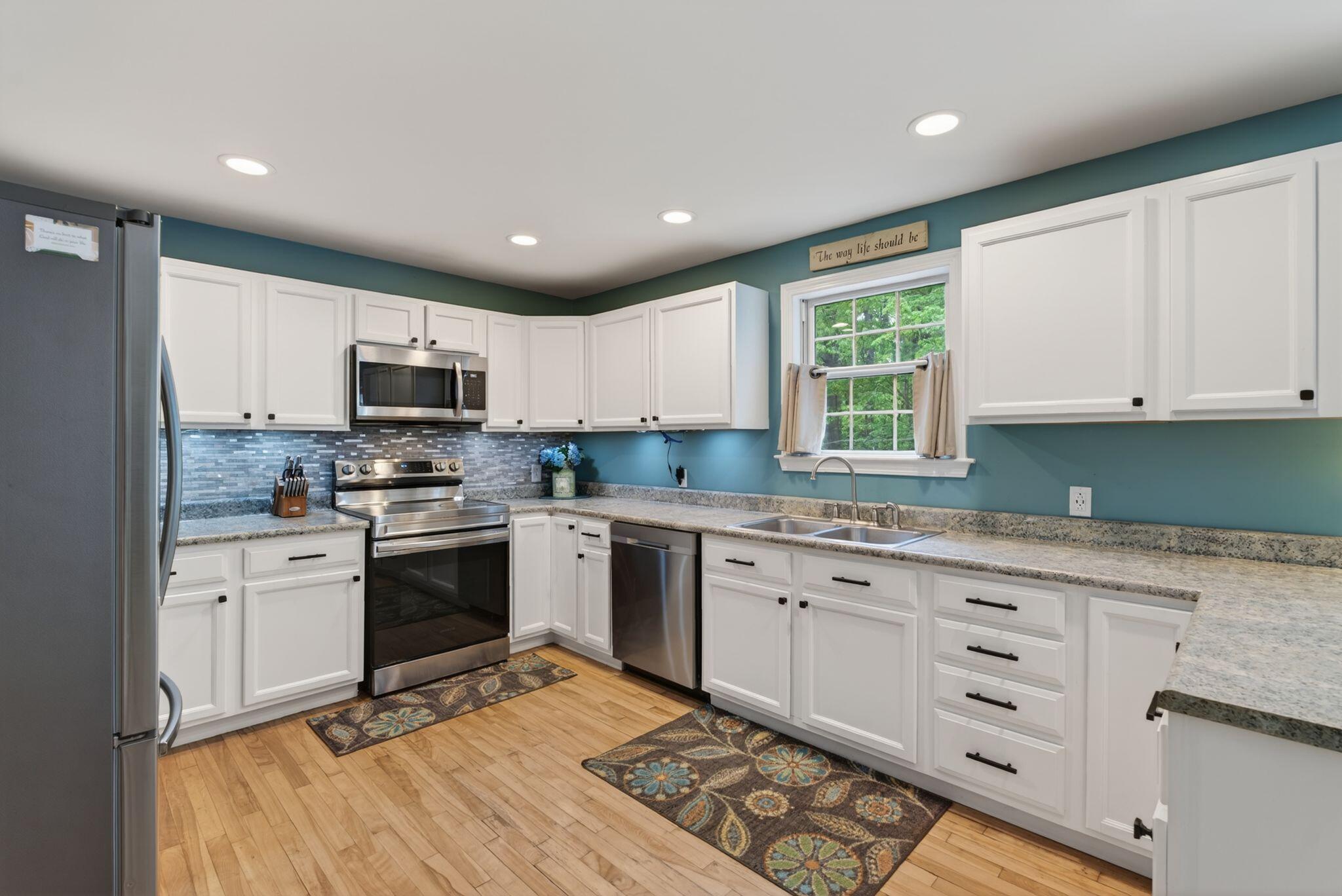 12 Monroe Drive Naples ME 04055