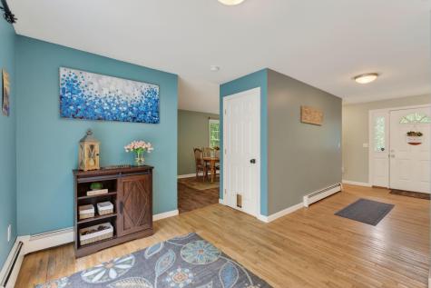 12 Monroe Drive Naples ME 04055