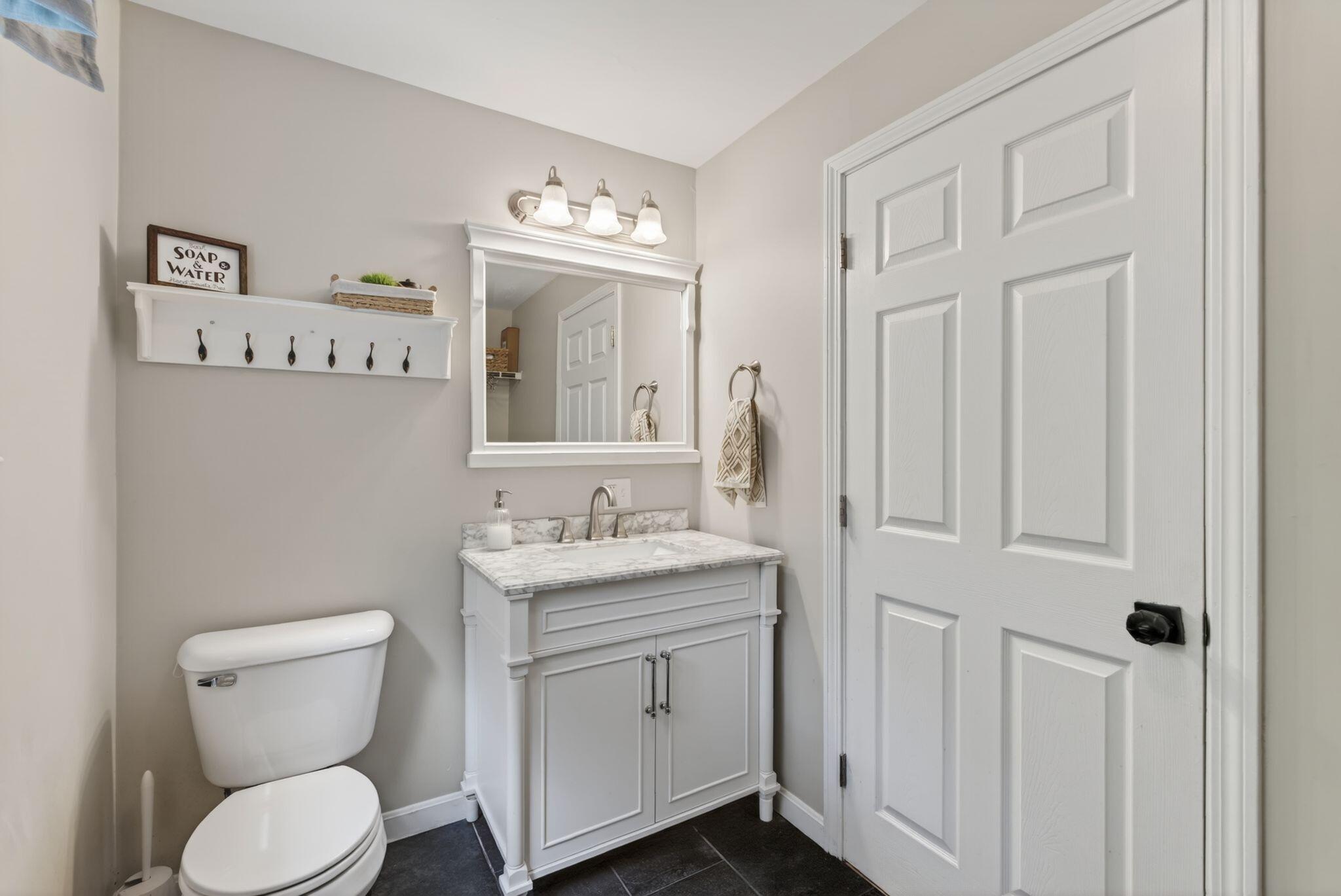 12 Monroe Drive Naples ME 04055