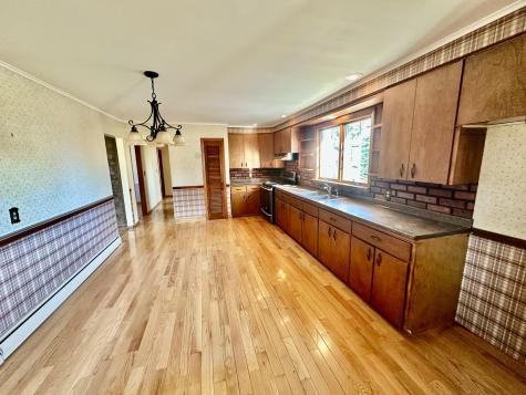 282 W River Road Waterville ME 04901