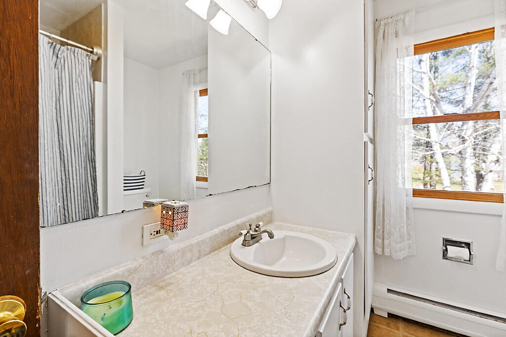 11 Kingman Street Fairfield ME 04937