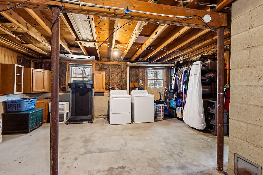 11 Kingman Street Fairfield ME 04937
