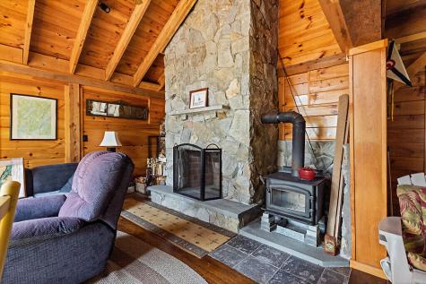 8 Horseshoe Island Winthrop ME 04364