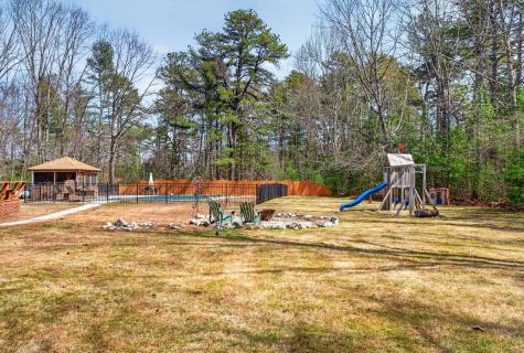 521 Mayall Road New Gloucester ME 04260
