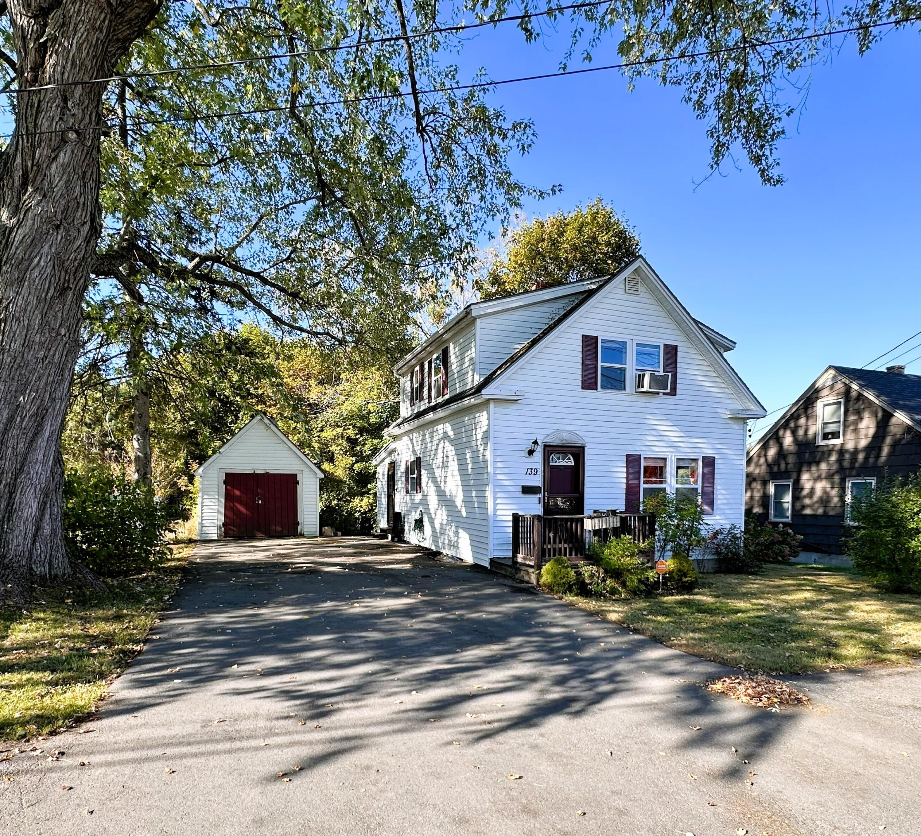 139 Chamberlain Street Brewer ME 04412