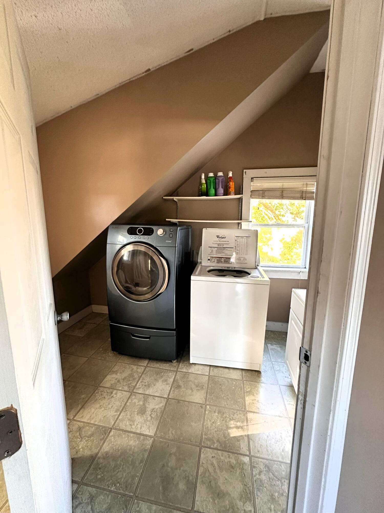 139 Chamberlain Street Brewer ME 04412