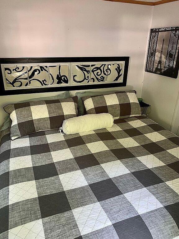 6 Dale Avenue Naples ME 04055