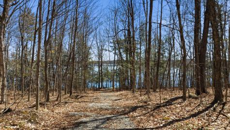 43 Hoyt Drive Monmouth ME 04259