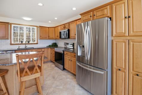 43 Hoyt Drive Monmouth ME 04259