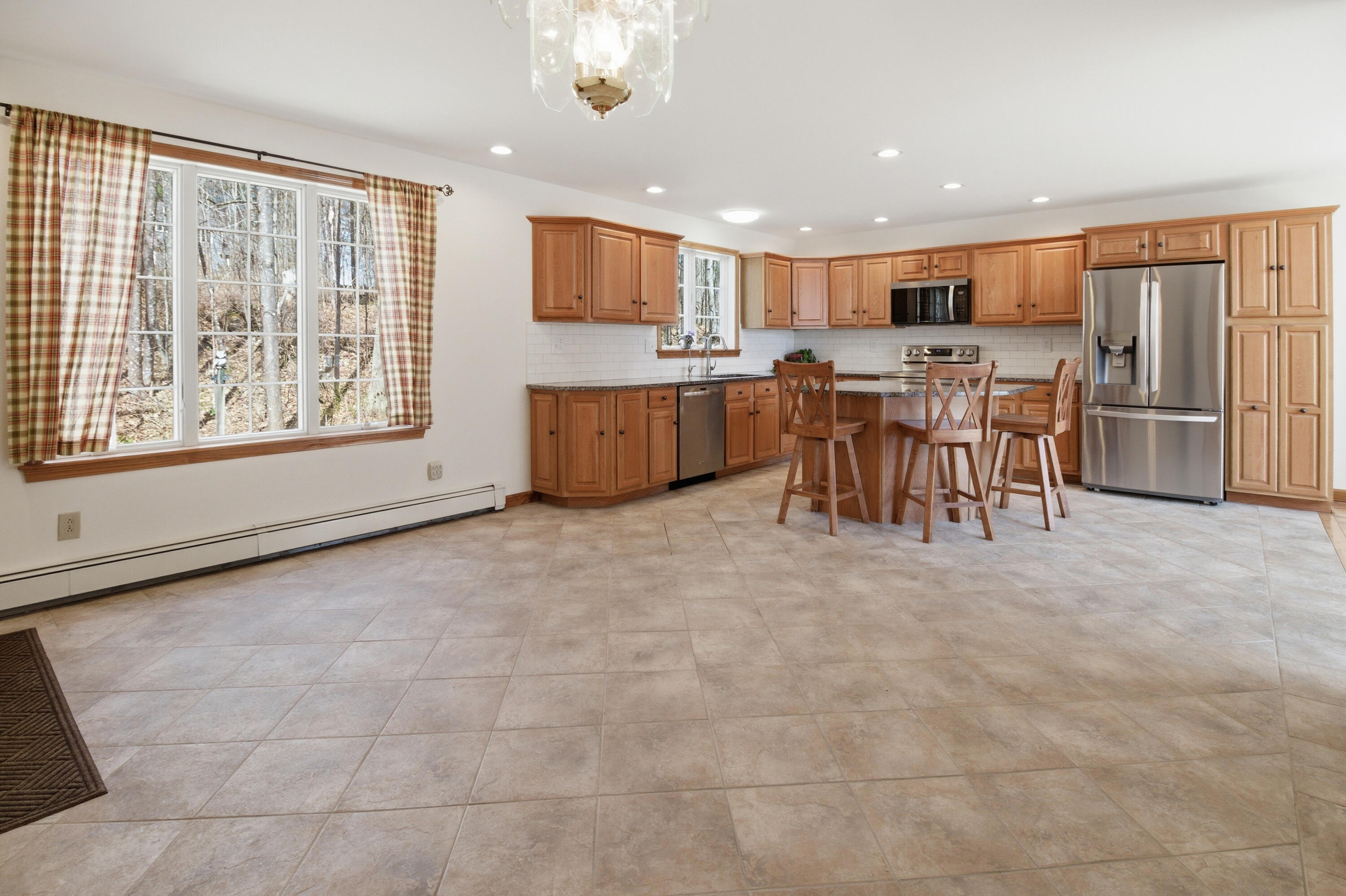 43 Hoyt Drive Monmouth ME 04259
