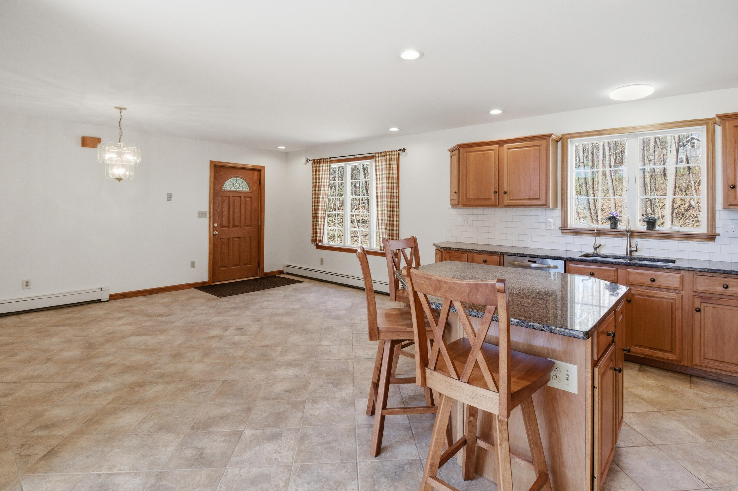 43 Hoyt Drive Monmouth ME 04259