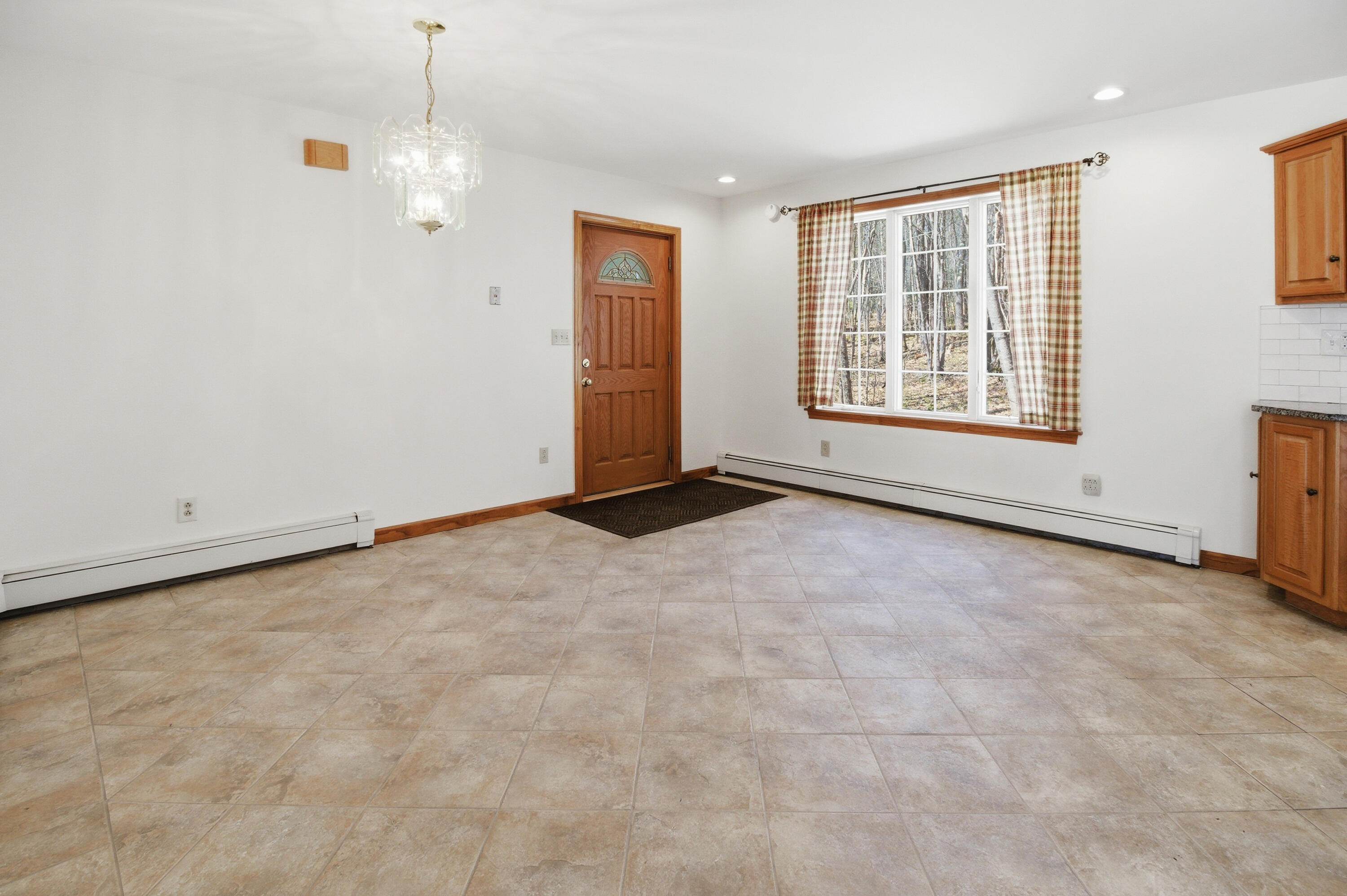 43 Hoyt Drive Monmouth ME 04259