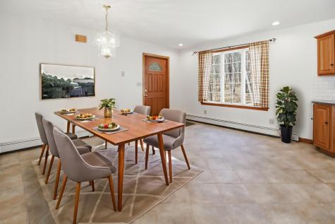 43 Hoyt Drive Monmouth ME 04259