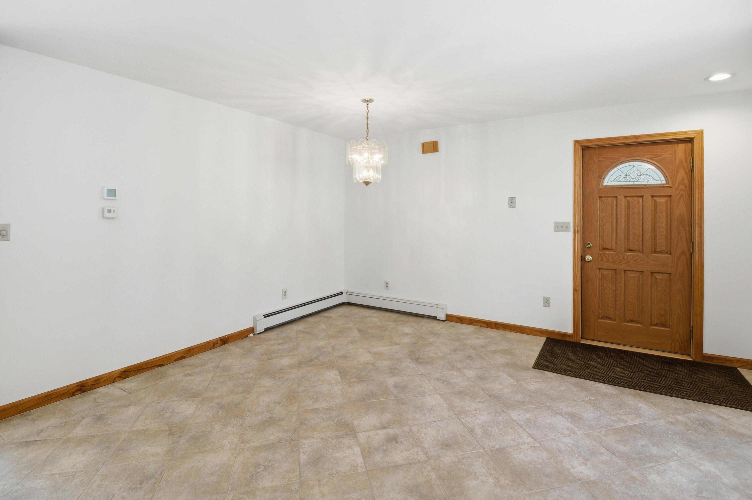 43 Hoyt Drive Monmouth ME 04259