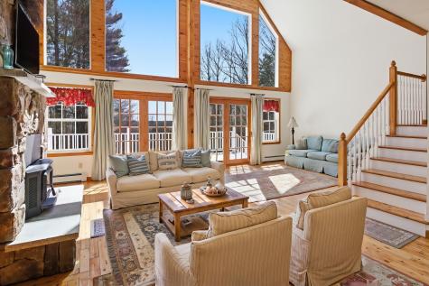 43 Hoyt Drive Monmouth ME 04259