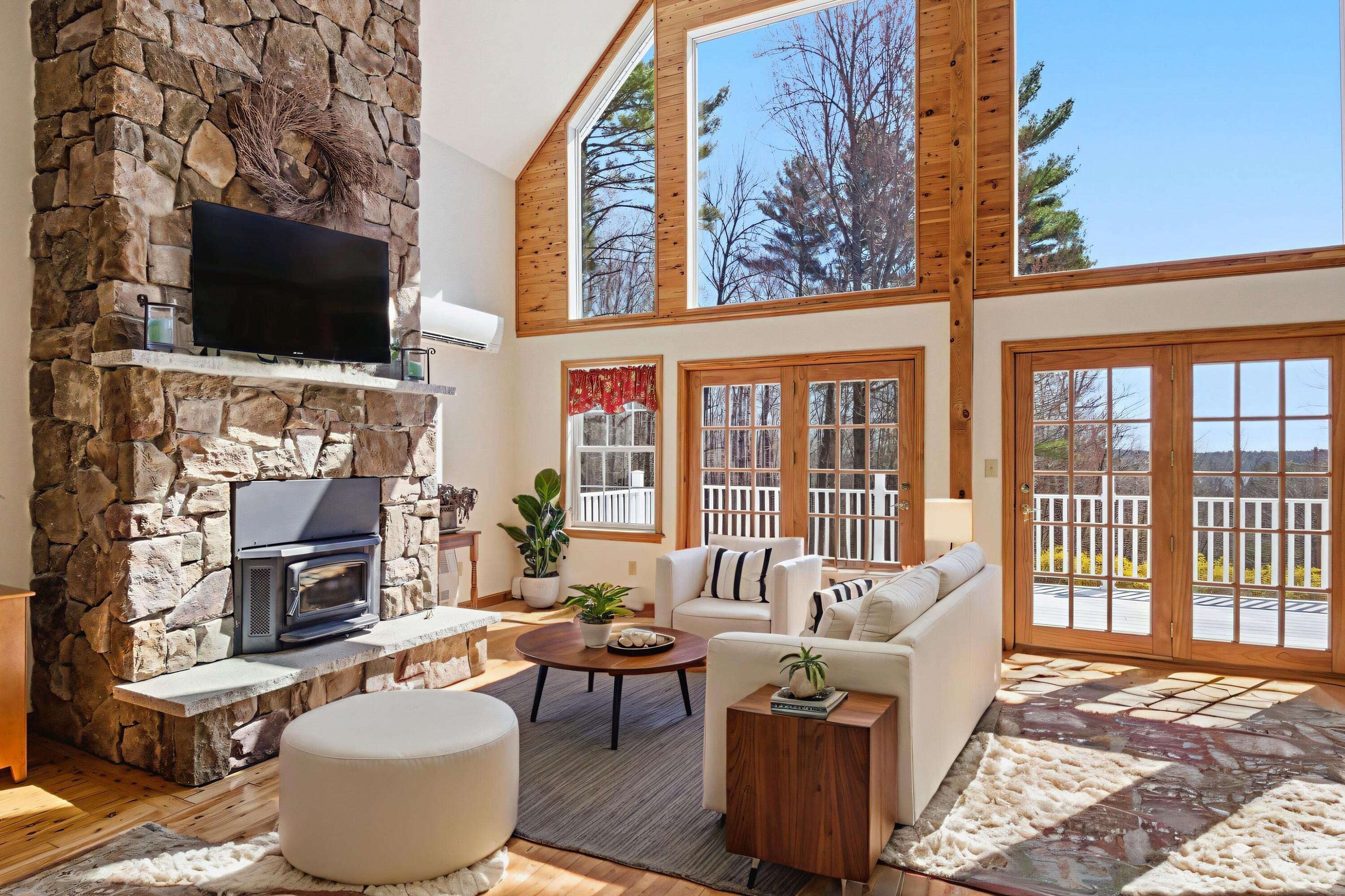 43 Hoyt Drive Monmouth ME 04259
