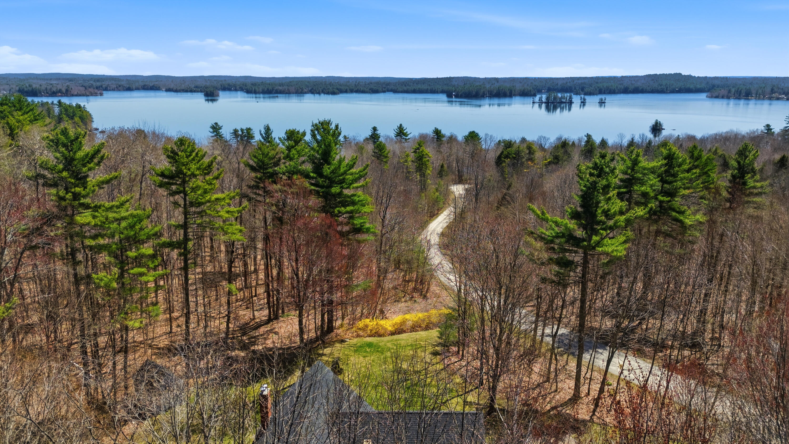 43 Hoyt Drive Monmouth ME 04259