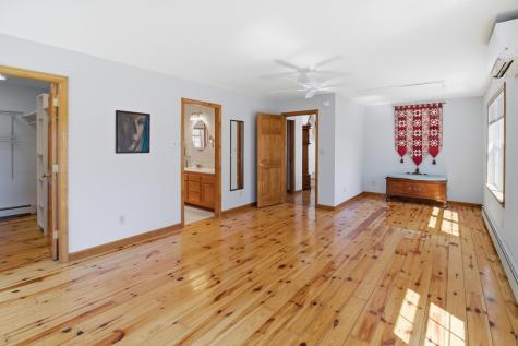 43 Hoyt Drive Monmouth ME 04259