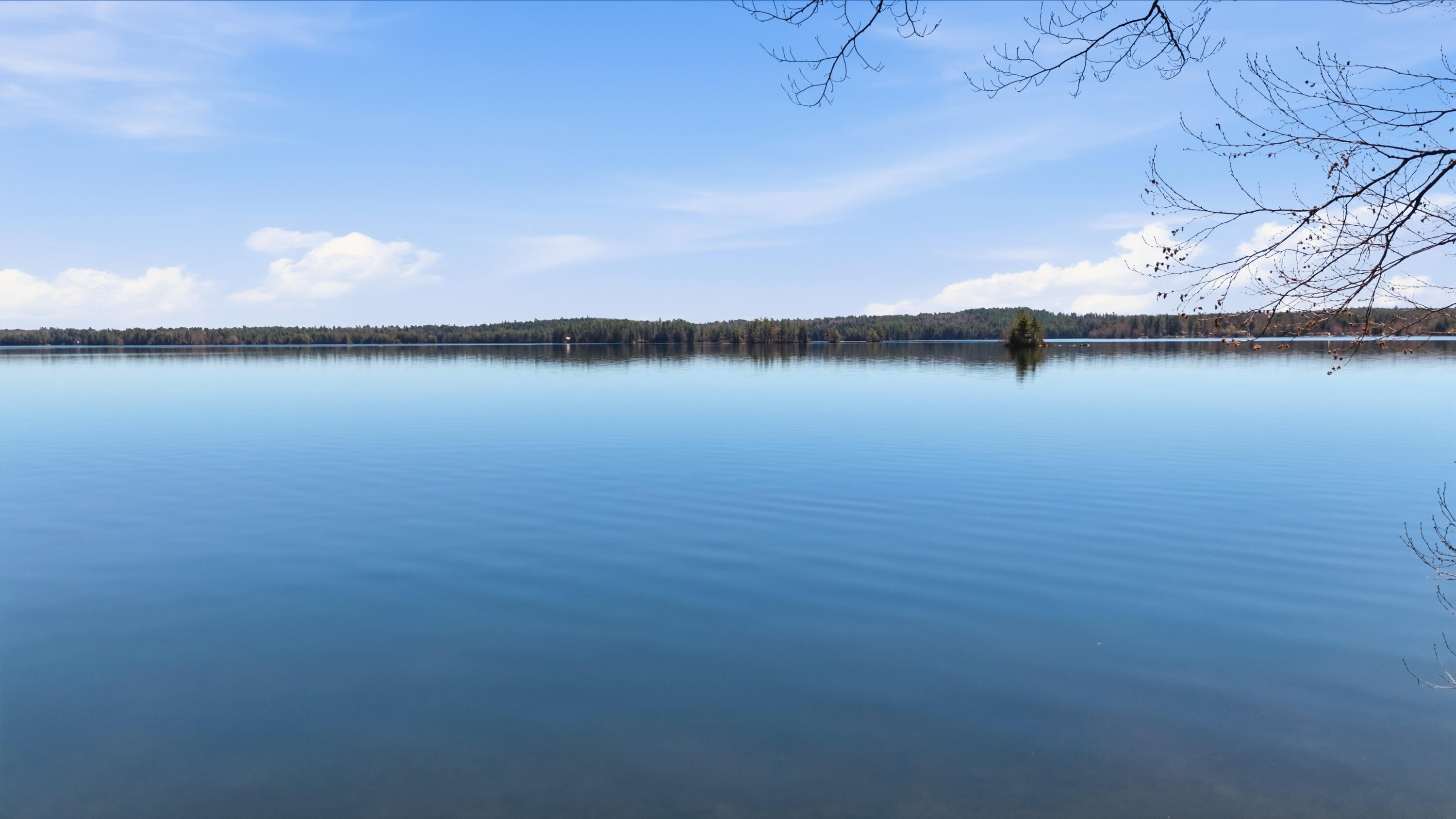 43 Hoyt Drive Monmouth ME 04259