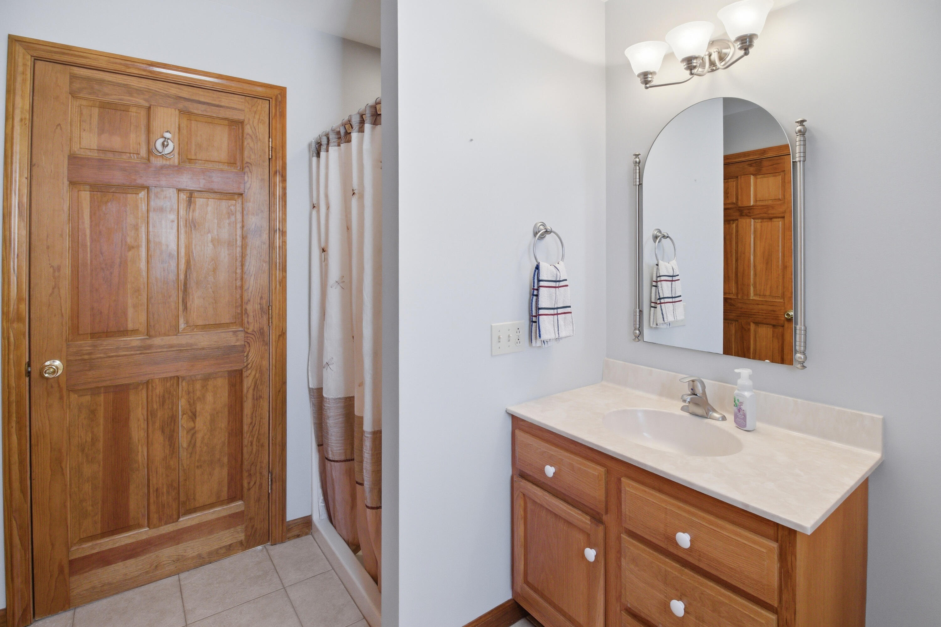 43 Hoyt Drive Monmouth ME 04259