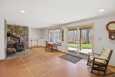 43 Hoyt Drive Monmouth ME 04259