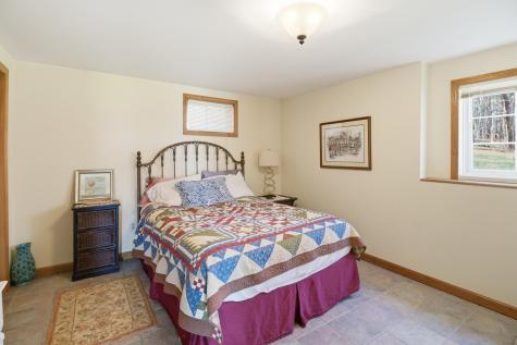 43 Hoyt Drive Monmouth ME 04259