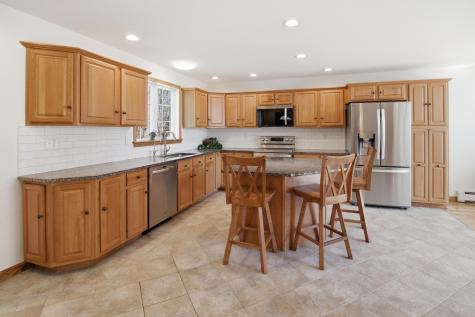 43 Hoyt Drive Monmouth ME 04259