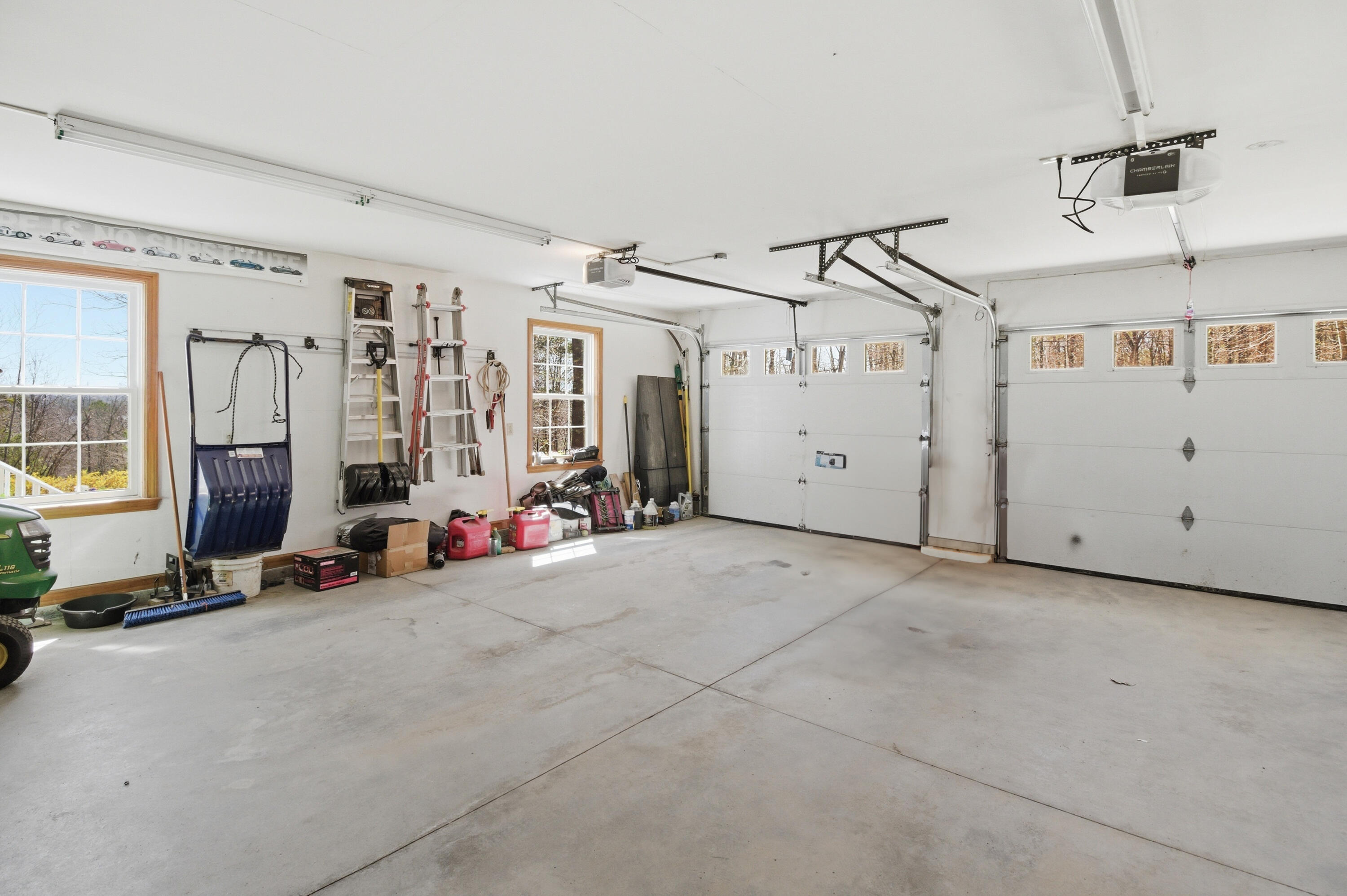 43 Hoyt Drive Monmouth ME 04259