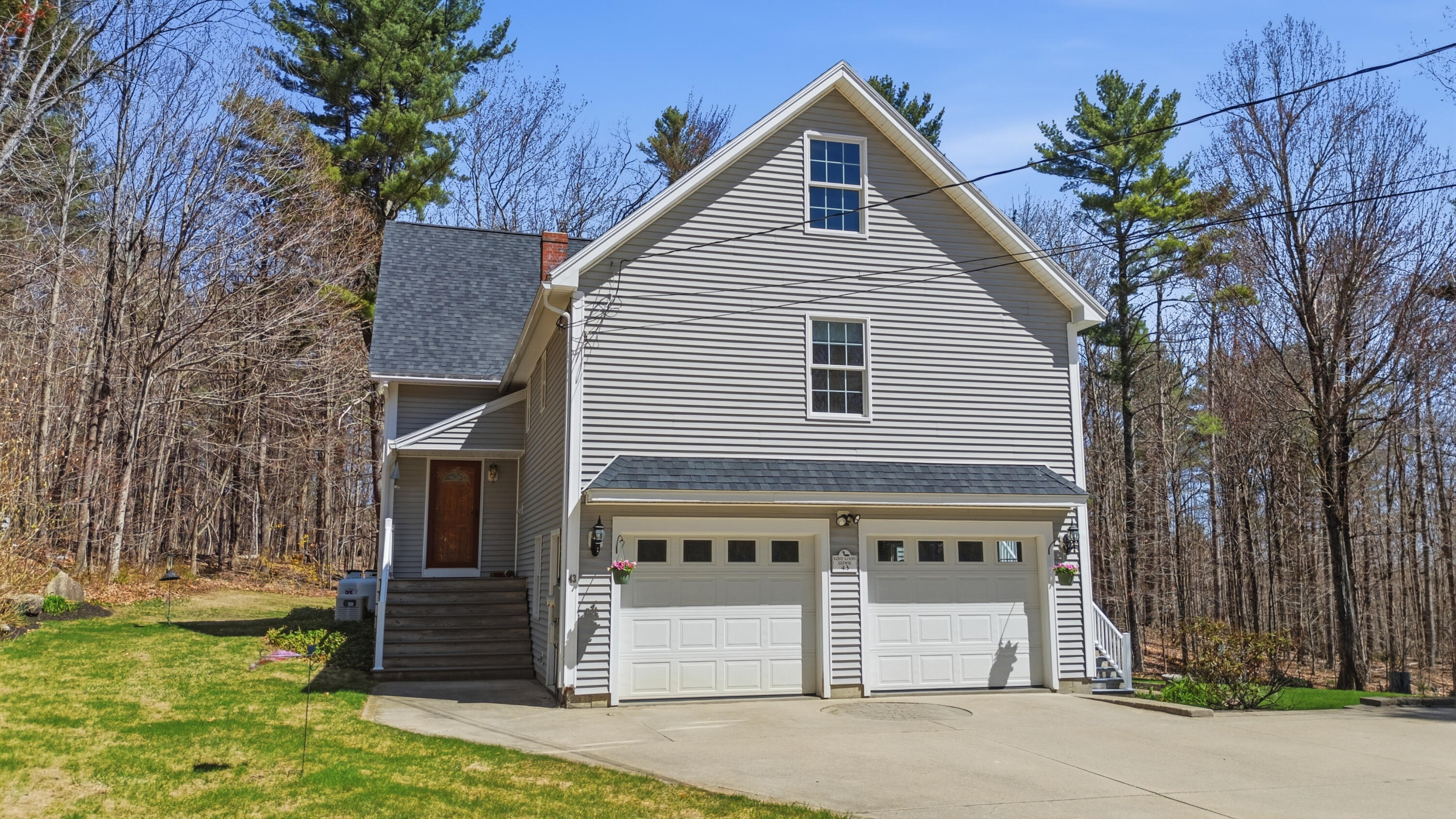 43 Hoyt Drive Monmouth ME 04259