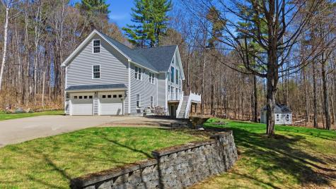 43 Hoyt Drive Monmouth ME 04259