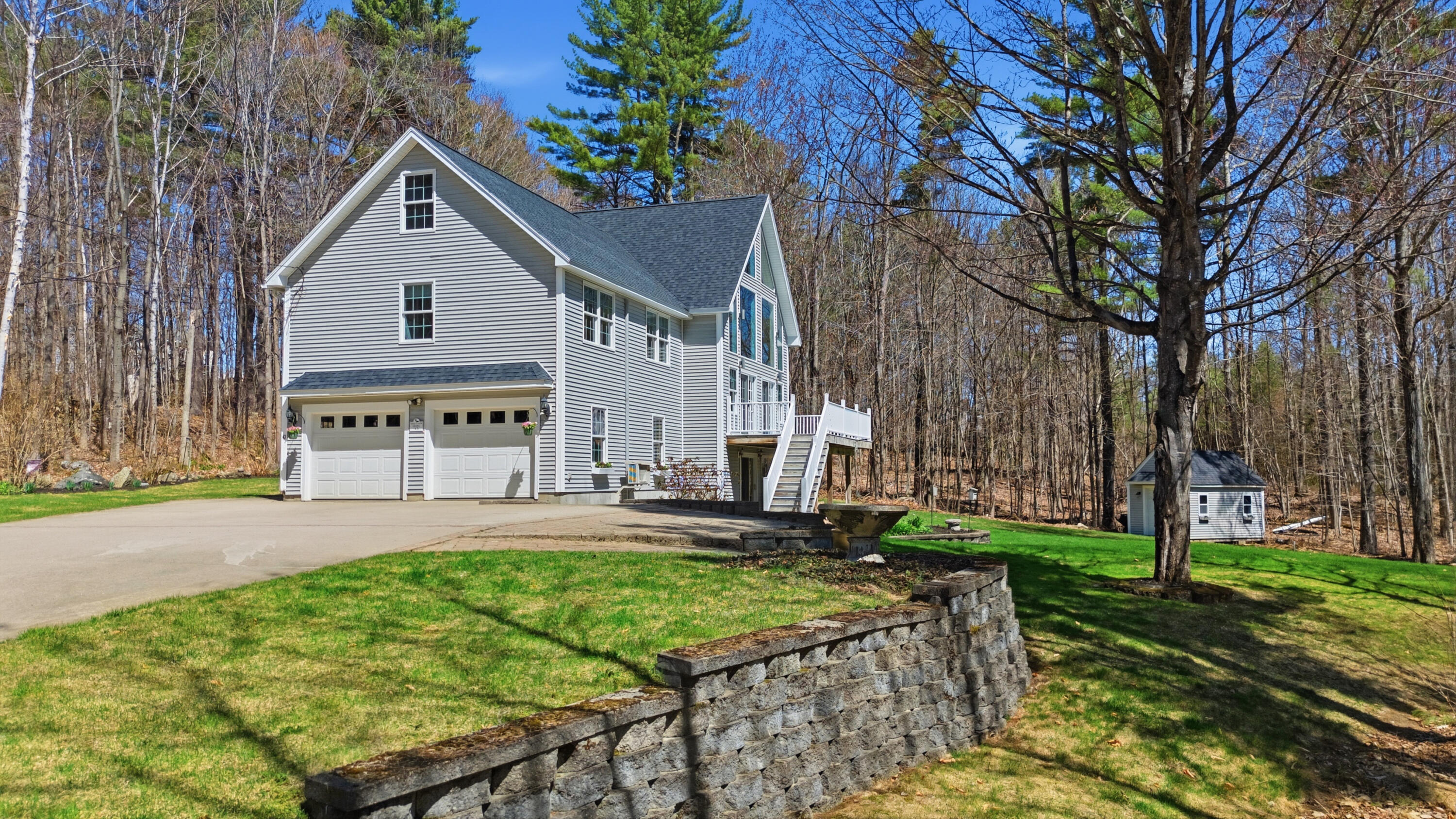 43 Hoyt Drive Monmouth ME 04259