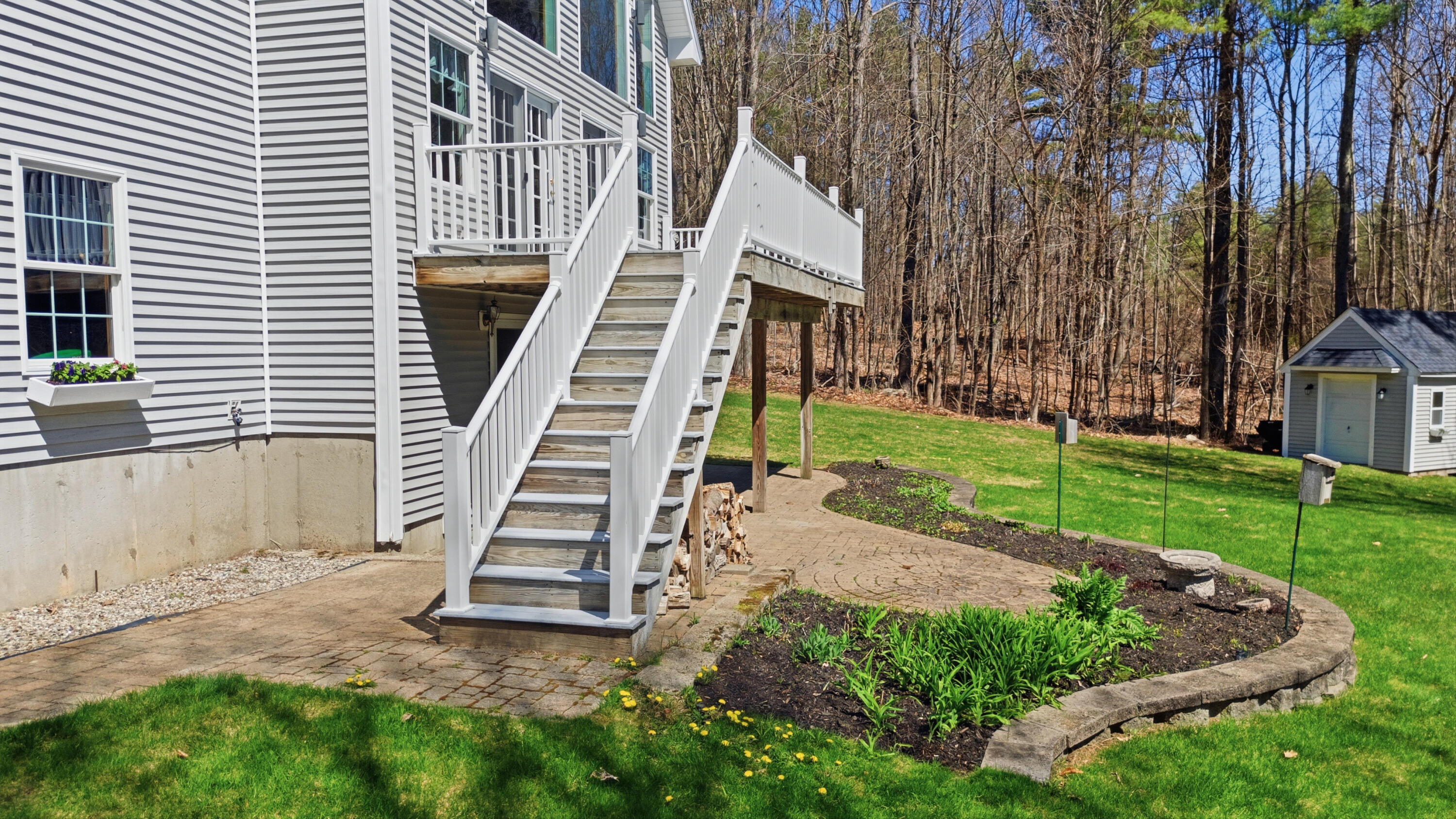 43 Hoyt Drive Monmouth ME 04259