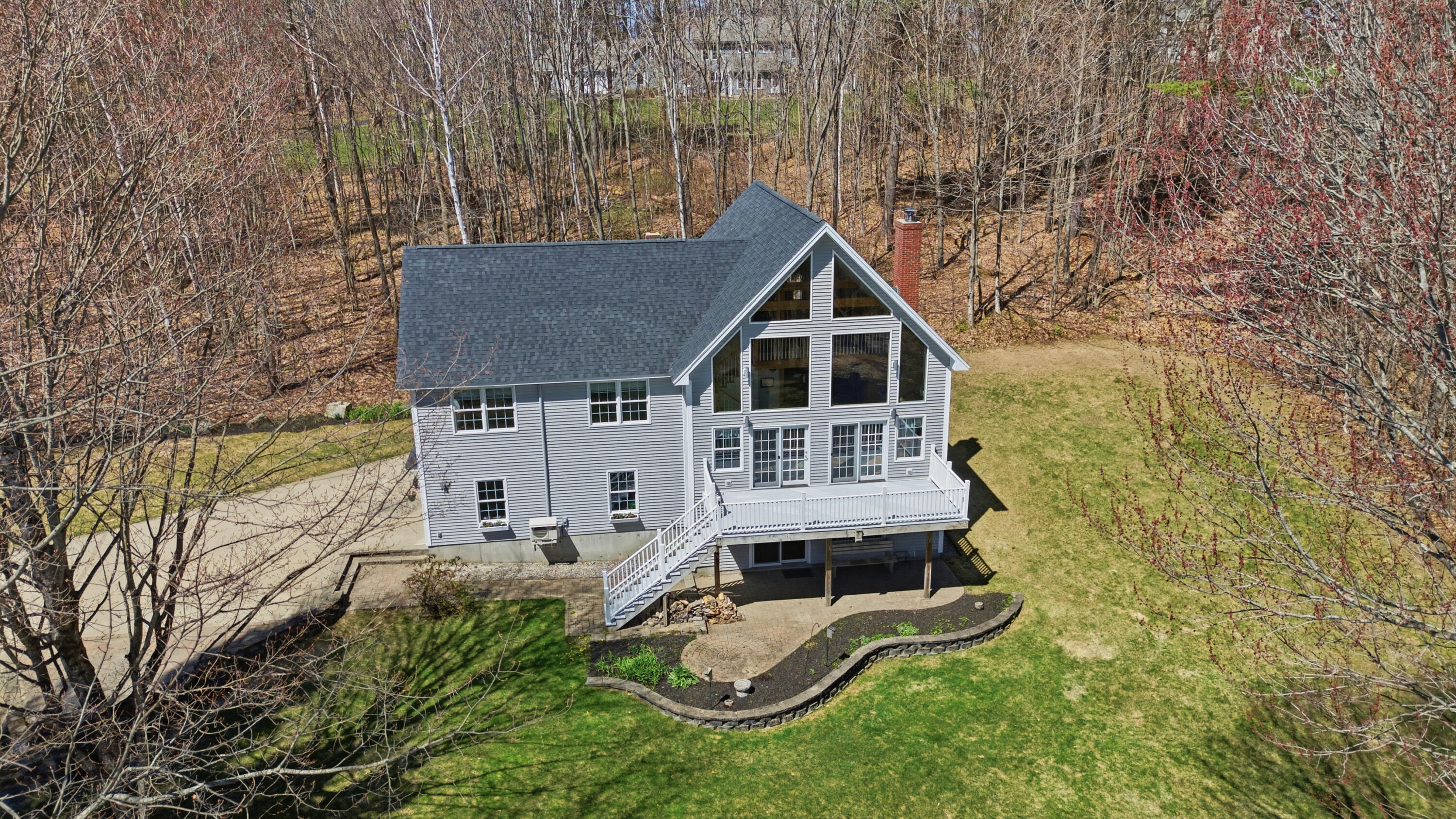 43 Hoyt Drive Monmouth ME 04259