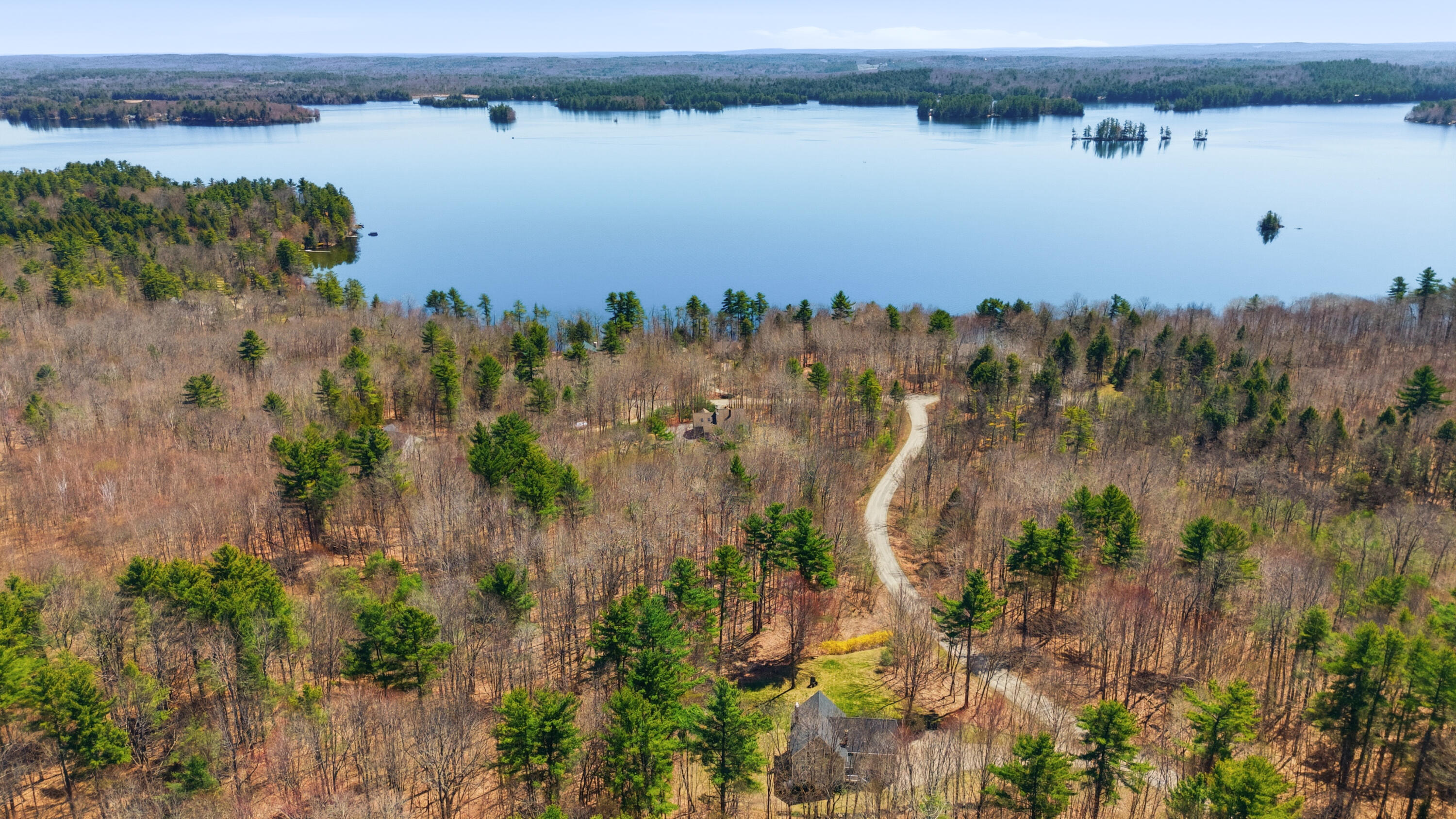 43 Hoyt Drive Monmouth ME 04259