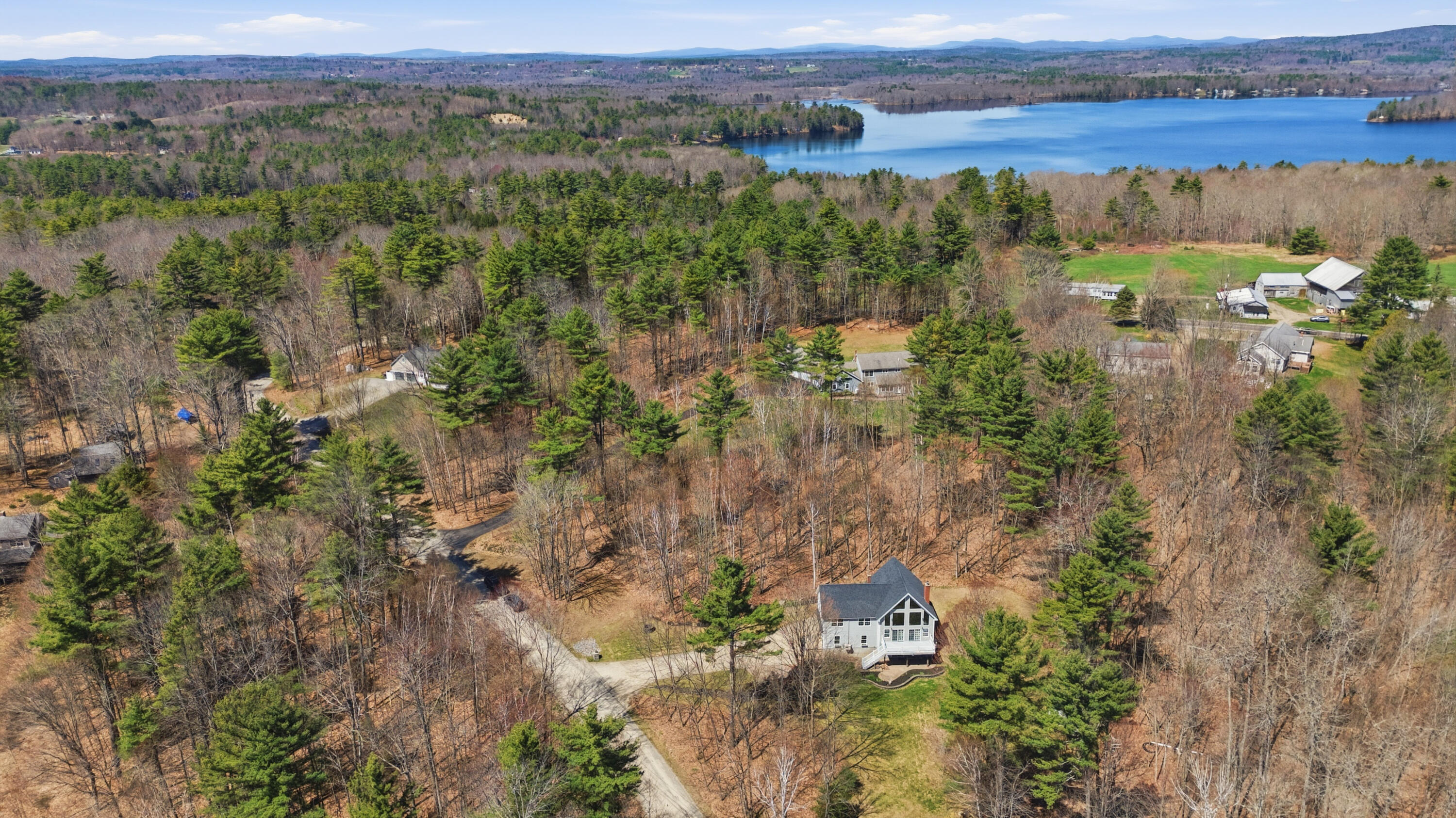 43 Hoyt Drive Monmouth ME 04259