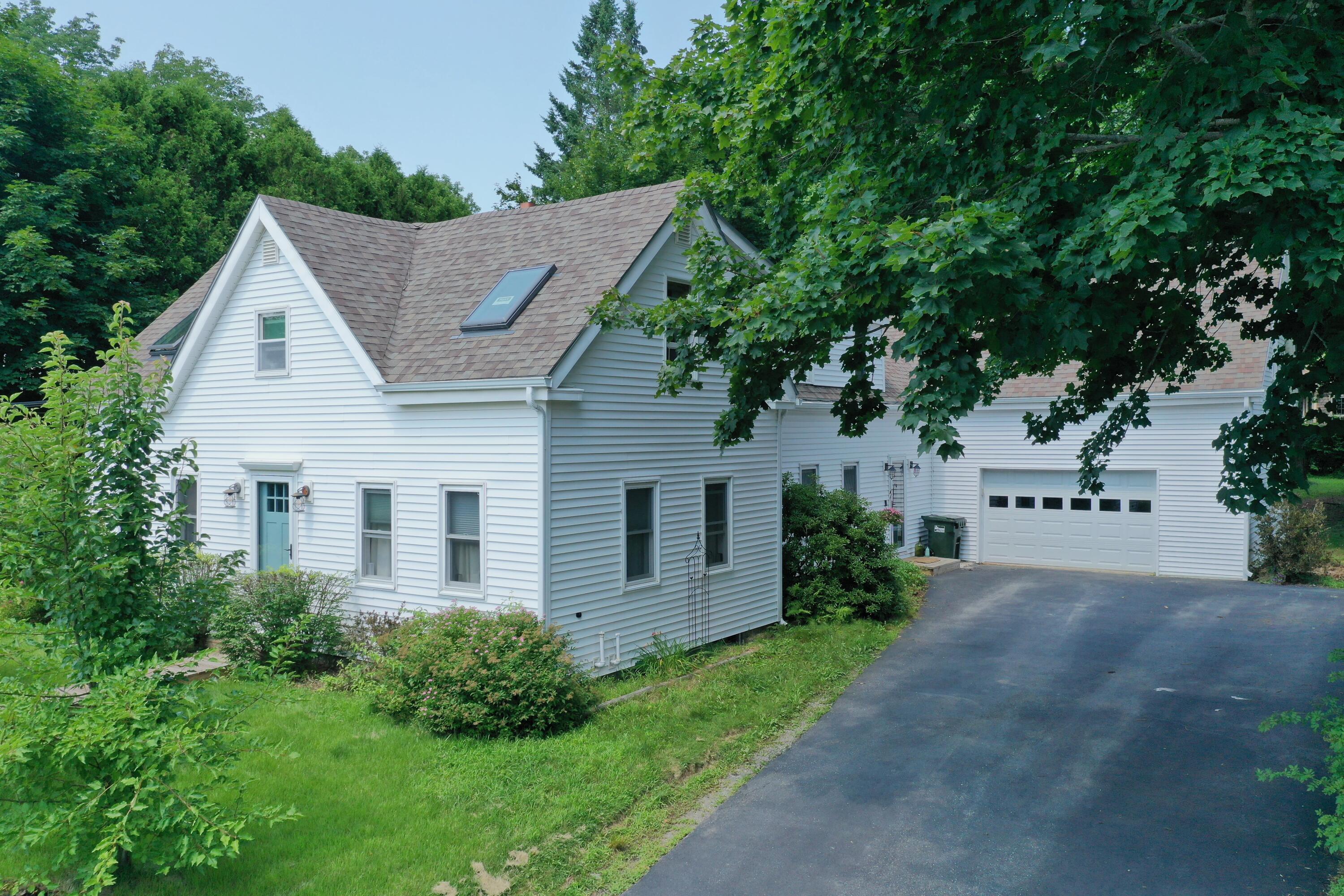 26 Pond Street Bucksport ME 04416